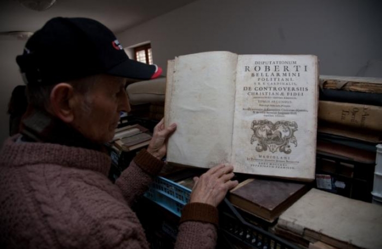 Frančiškanski Samostan Koper - Knjižnica Frančiškanski Samostan Koper - Knjižnica