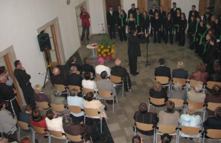 Frančiškanski Samostan Koper - blagoslov študentskega centra in središča Rotunda Frančiškanski Samostan Koper - blagoslov študentskega centra in središča Rotunda